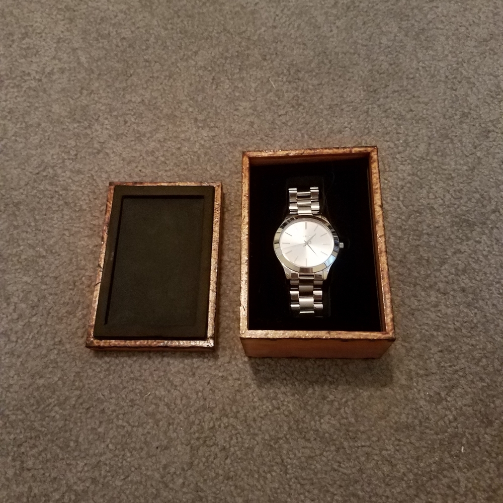 Handcrafted CK Crafts Watchbox - Picture 6 of 8